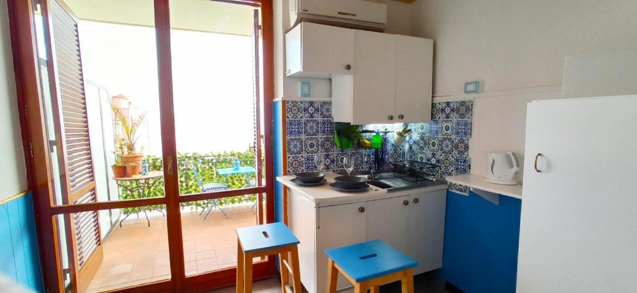 "Sea-See" Studio Taormina Center - Bellissima Vista Mare - Corner Kitchen Εξωτερικό φωτογραφία